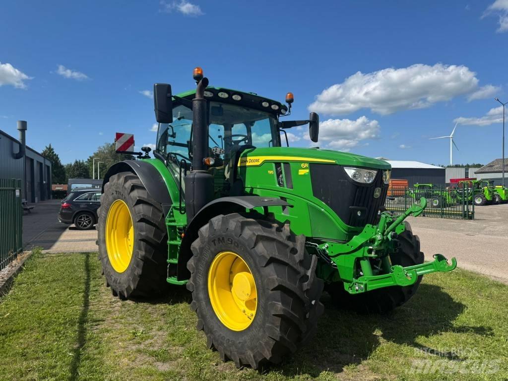 John Deere 6R 195 الجرارات