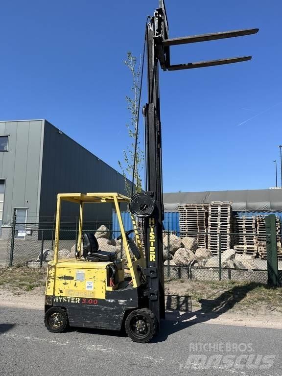 Hyster e3.00xl شاحنات ذات رافعات شوكية تعمل بالكهرباء