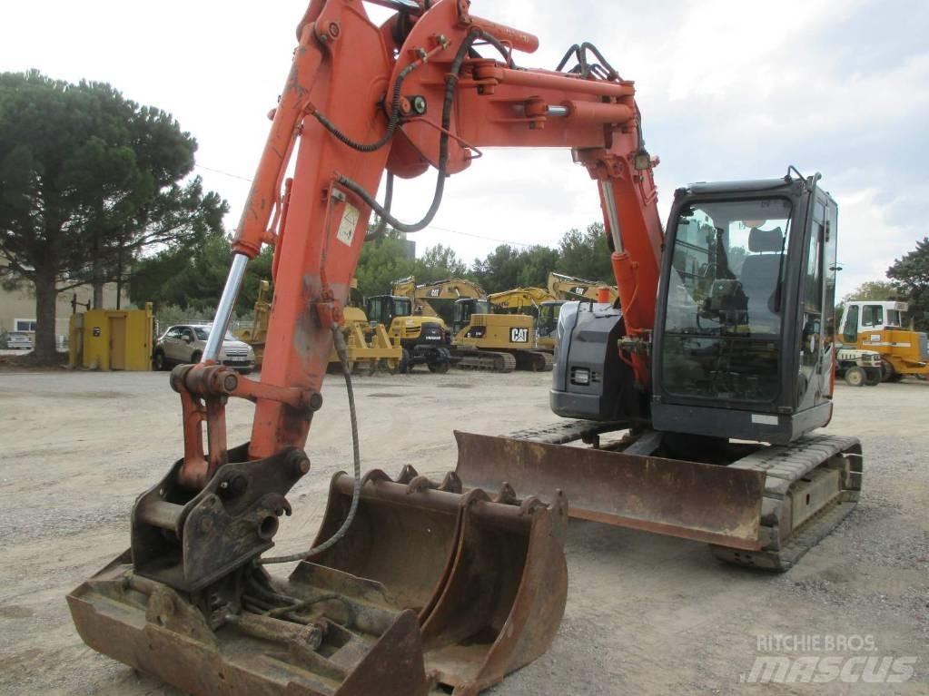 Hitachi ZX 85 US-3 حفارات وسط 7 طن - 12 طن