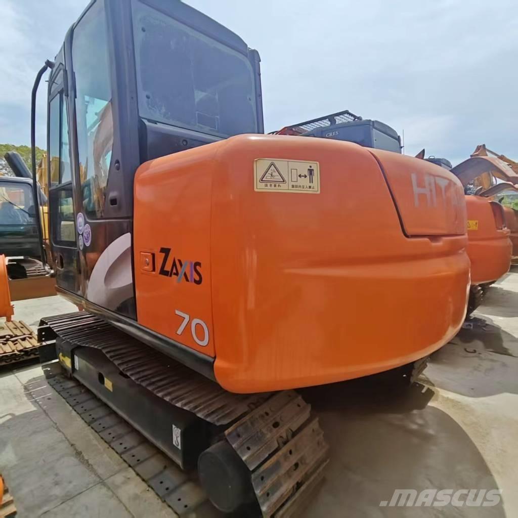Hitachi ZX 70 حفارات وسط 7 طن - 12 طن