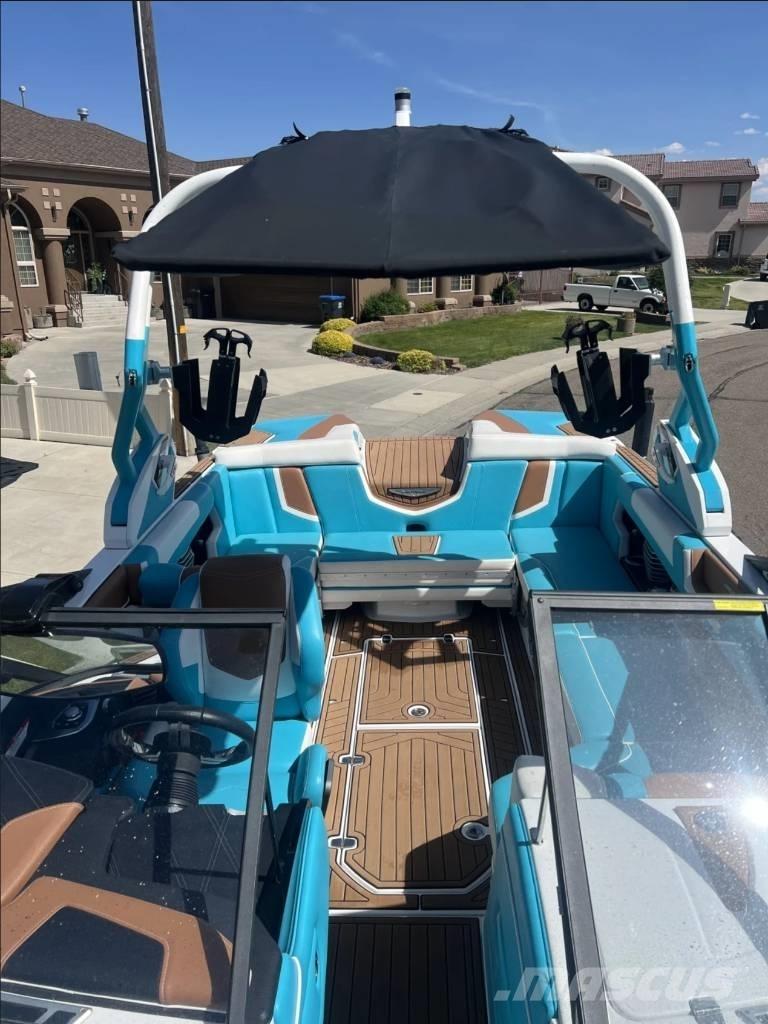  Nautique G23 زوارق العمل / مراكب شحن