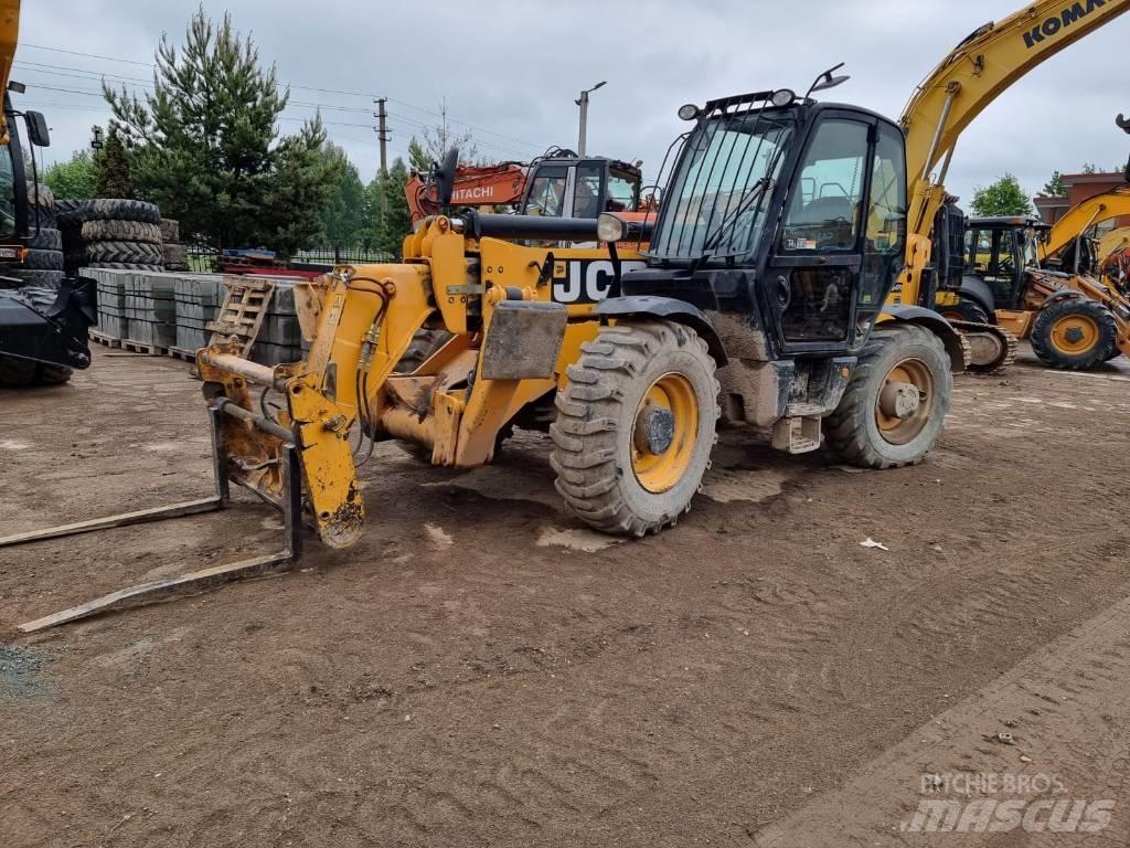 JCB 540-170 مناولات متداخلة