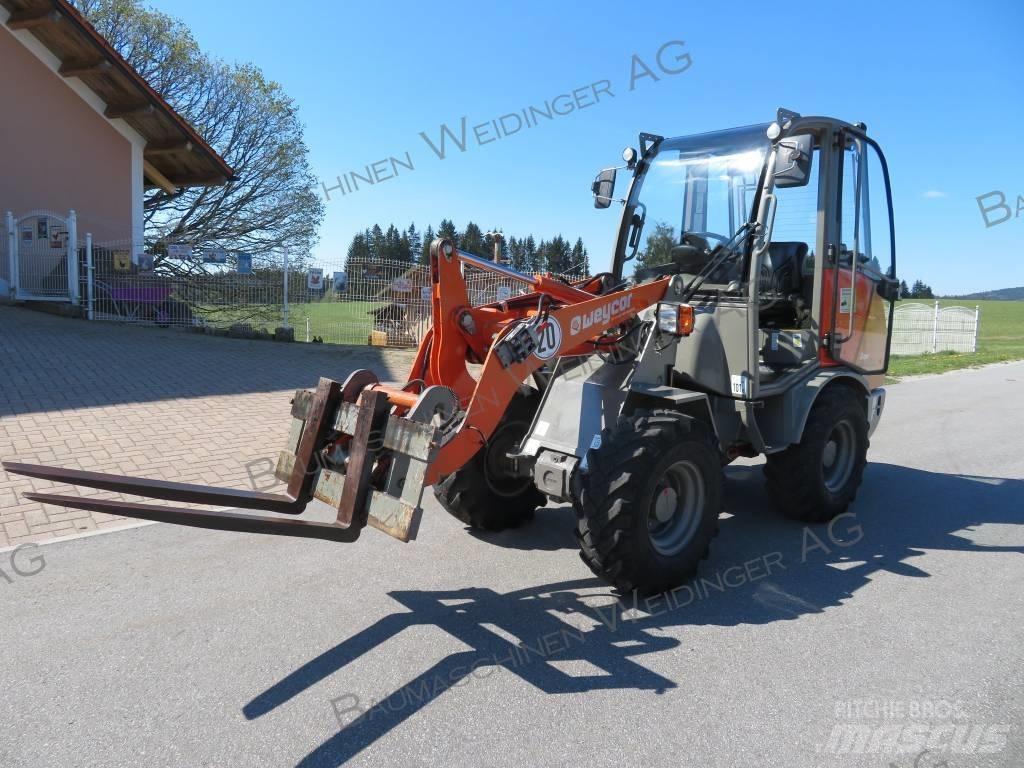 Atlas AR 35 لوادر بعجل