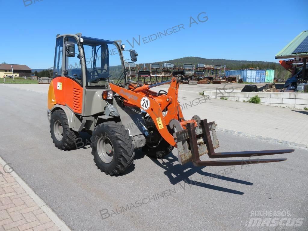 Atlas AR 35 لوادر بعجل