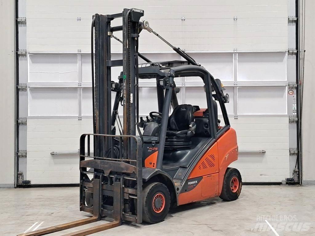 Linde H25T-02 شاحنات LPG