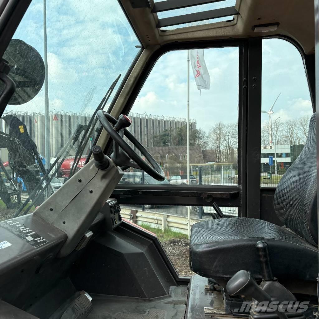 Manitou M 30.4 شاحنات الطرق الوعرة