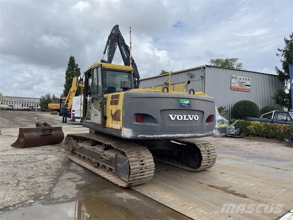 Volvo EC 160 LC حفارات زحافة