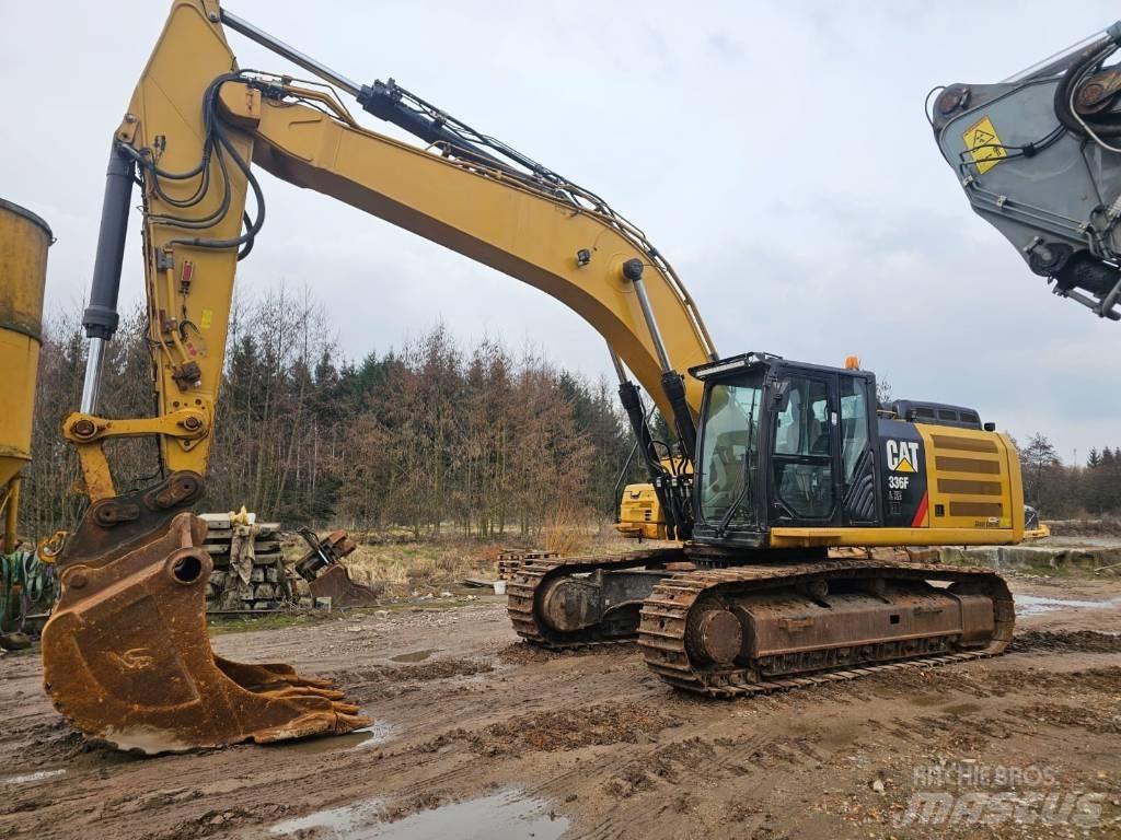 CAT 336 F L حفارات زحافة