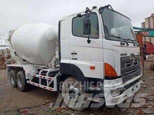 Hino 700 شاحنات خرسانة