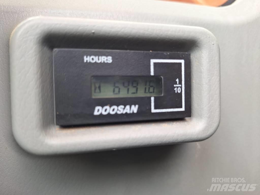 Doosan DX140LCR-5 حفارات زحافة