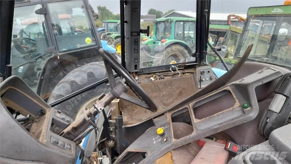 New Holland TM190 الجرارات