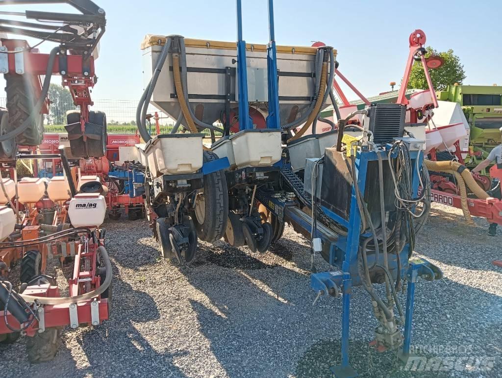 Kinze 3000 معدات بذر