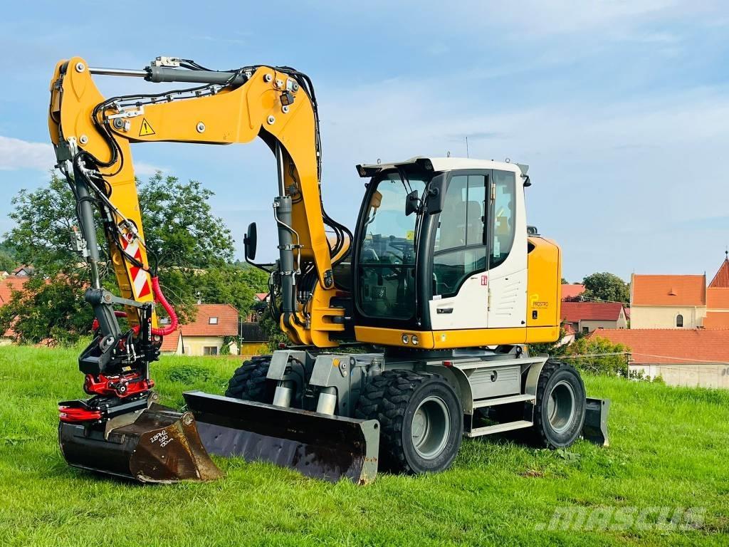 Liebherr A 910 حفارات بعجل