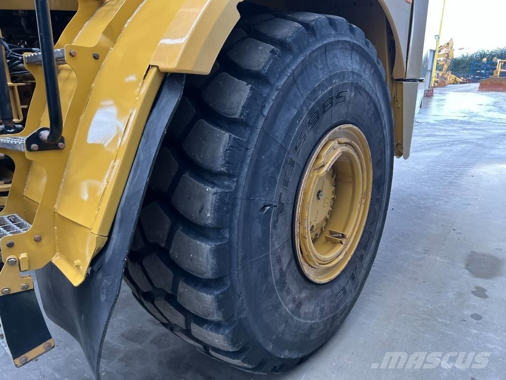 CAT 745 ساحبات مفصلية