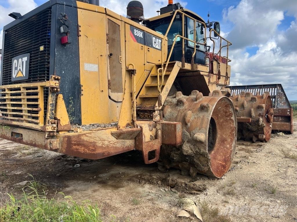 CAT 836K ضاغطات التربة
