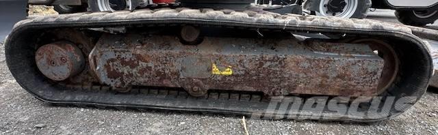 Takeuchi TB 230 حفارات صغيرة أقل من 7 طن (حفارات صغيرة)