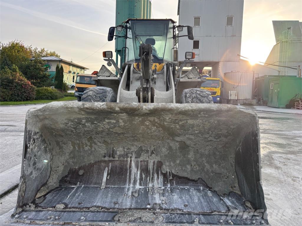 Komatsu WA 200-6 أخرى