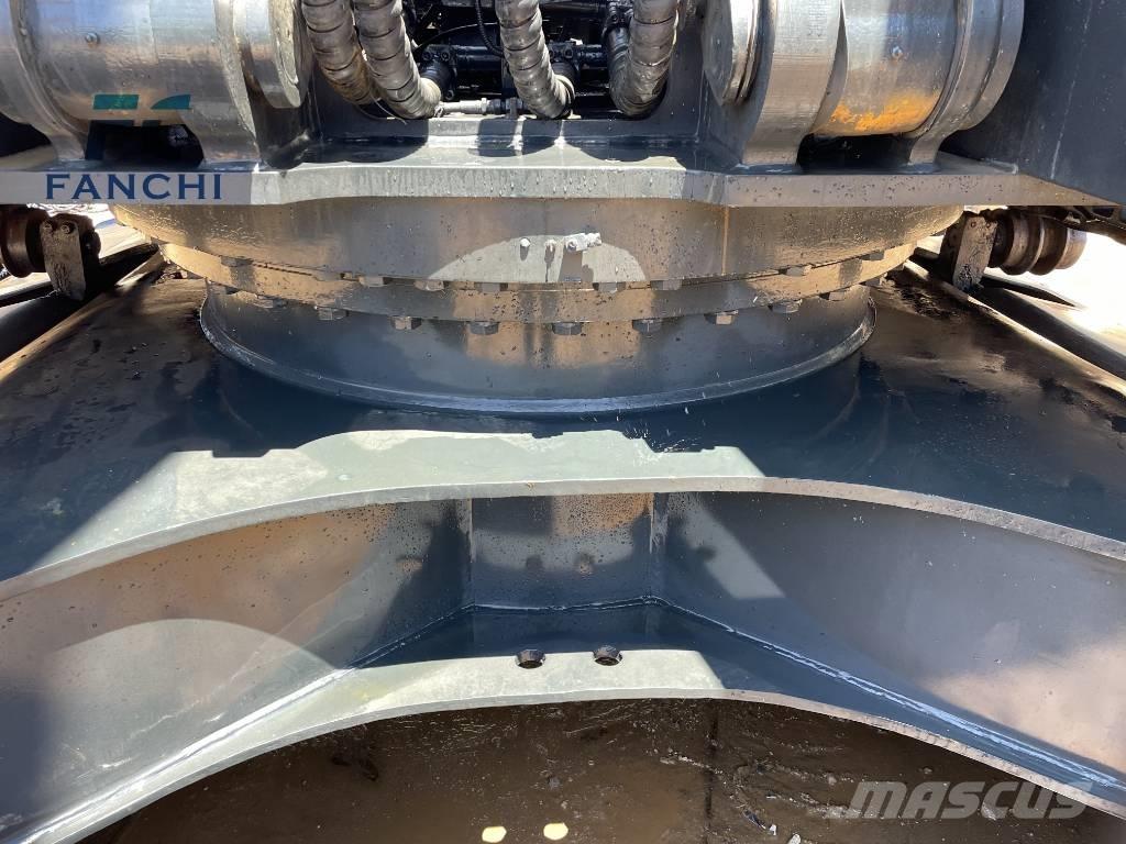 Hyundai 305lC-9T حفارات زحافة