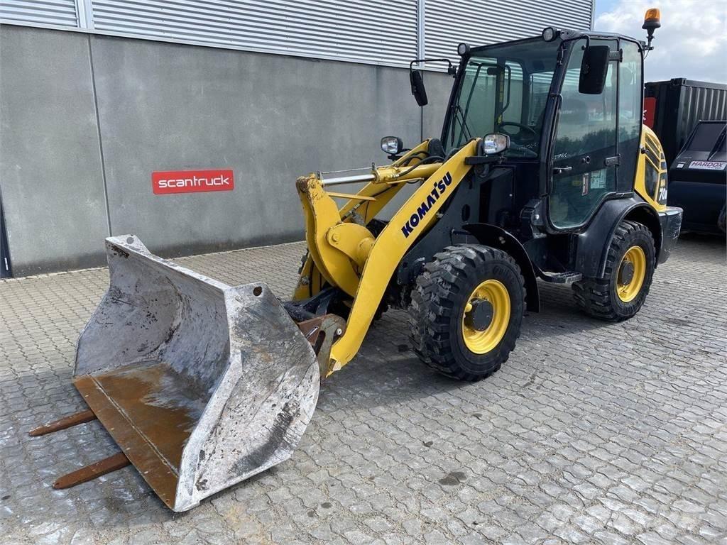 Komatsu WA70M-8EO لوادر متعددة الأغراض