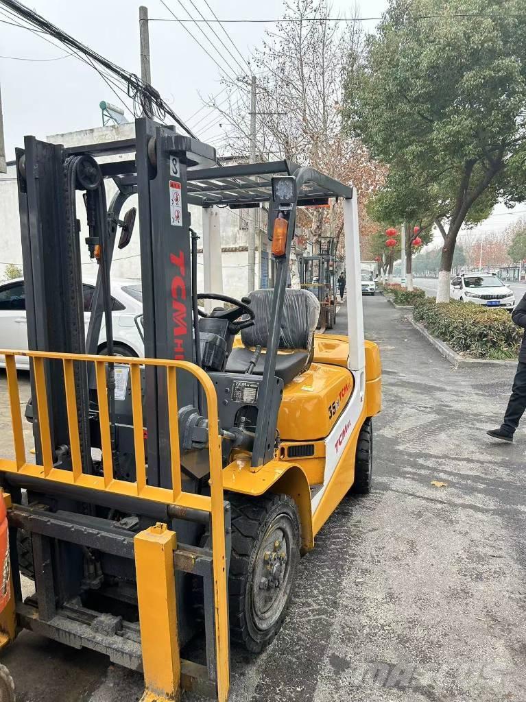 TCM 35 شاحنات الديزل