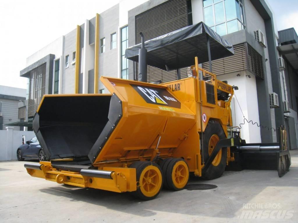 Bitelli CAT 650 معدات السفلتة