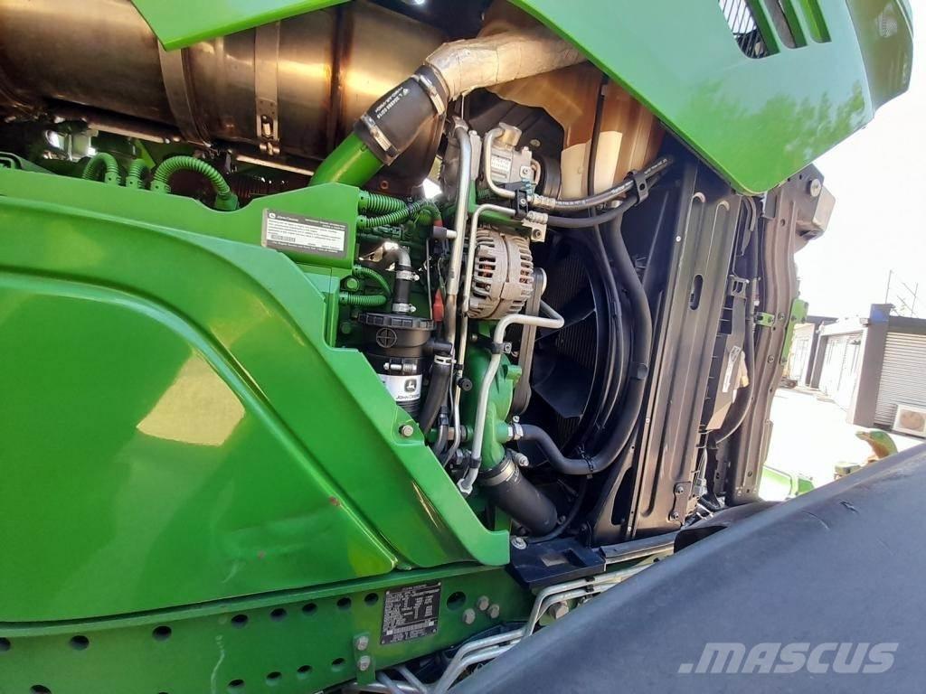 John Deere 6215R الجرارات
