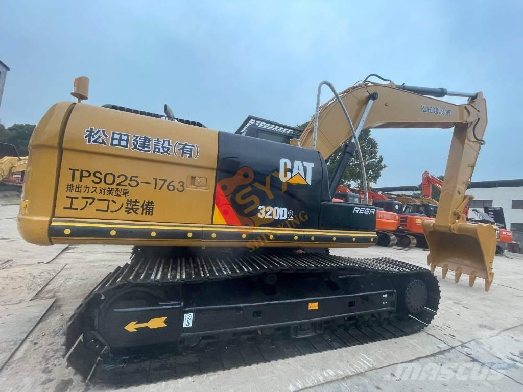 CAT CAT320 D2 حفارات زحافة