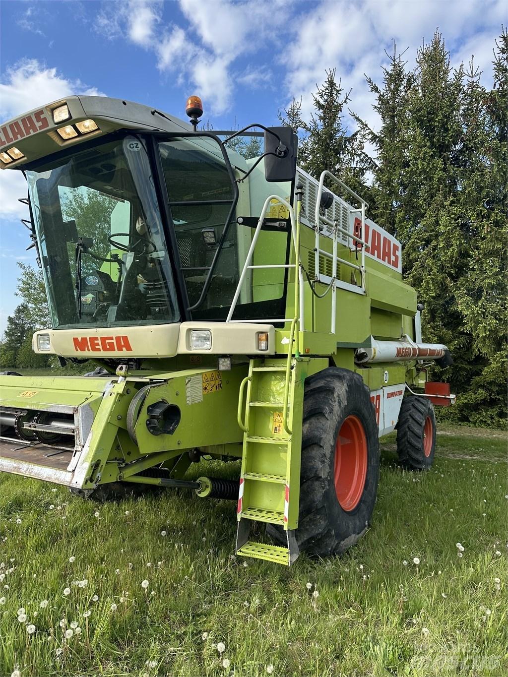 CLAAS Mega 208 حصادات