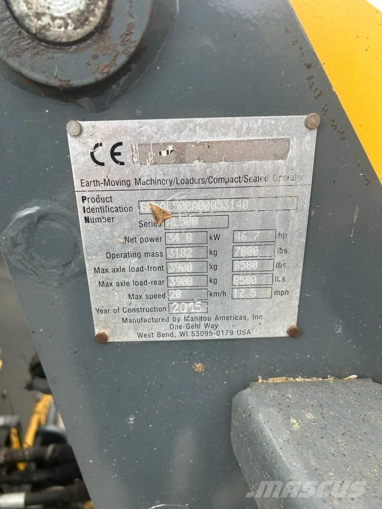 Mustang AL 506 Cab لوادر متعددة الأغراض