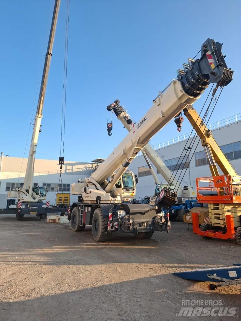 Terex RT1080L رافعات الطرق الوعرة