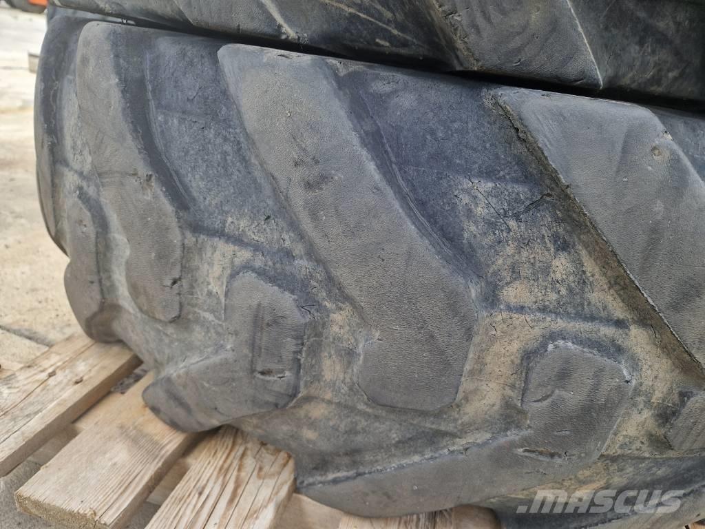 Manitou MT 1335 1440 الإطارات والعجلات والحافات
