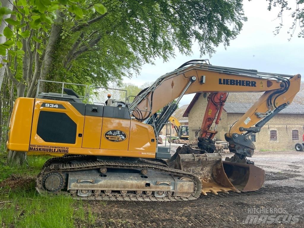 Liebherr R934 G8 حفارات زحافة