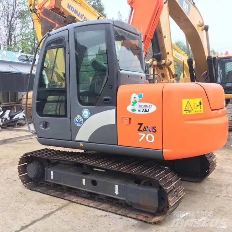 Hitachi zx70 حفارات وسط 7 طن - 12 طن