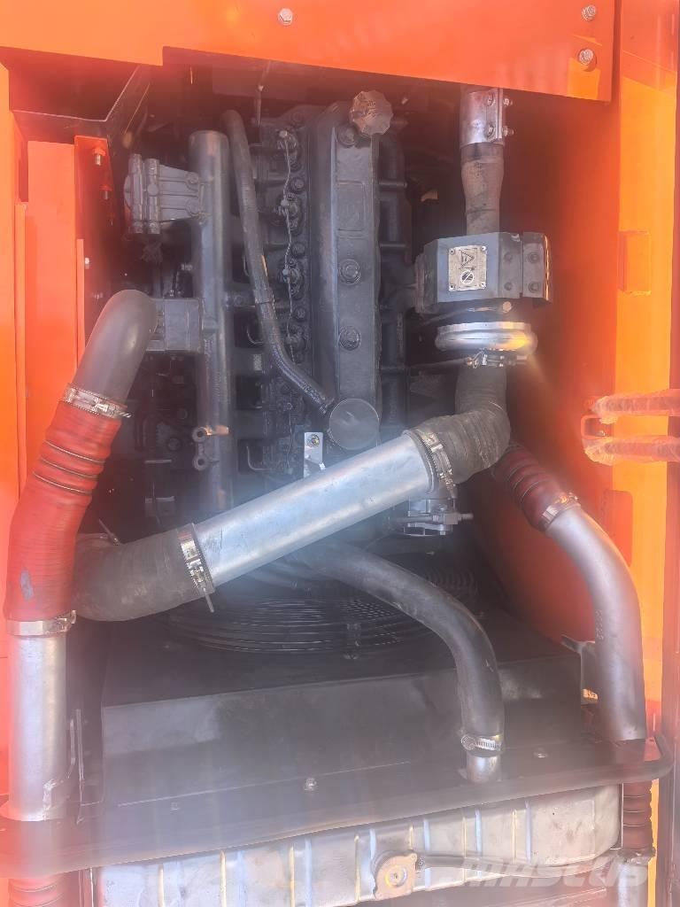 Doosan DX225 حفارات زحافة