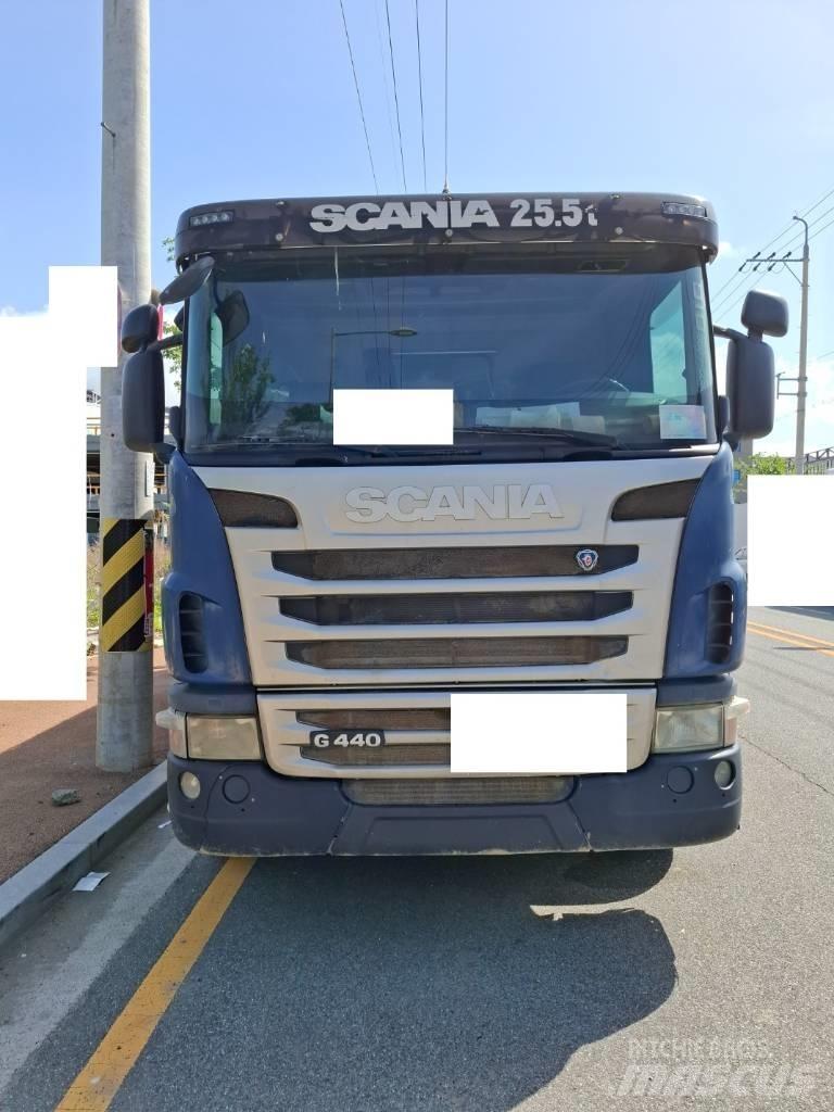 Scania G 440 وحدات الجر
