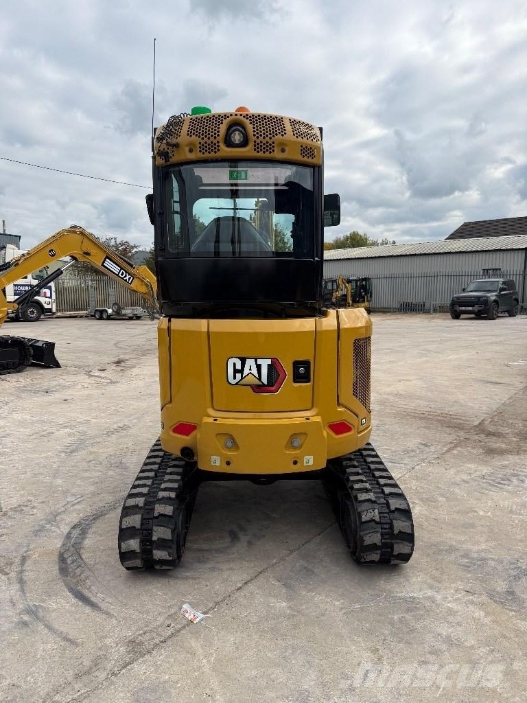 CAT 302.7 CR حفارات صغيرة أقل من 7 طن (حفارات صغيرة)