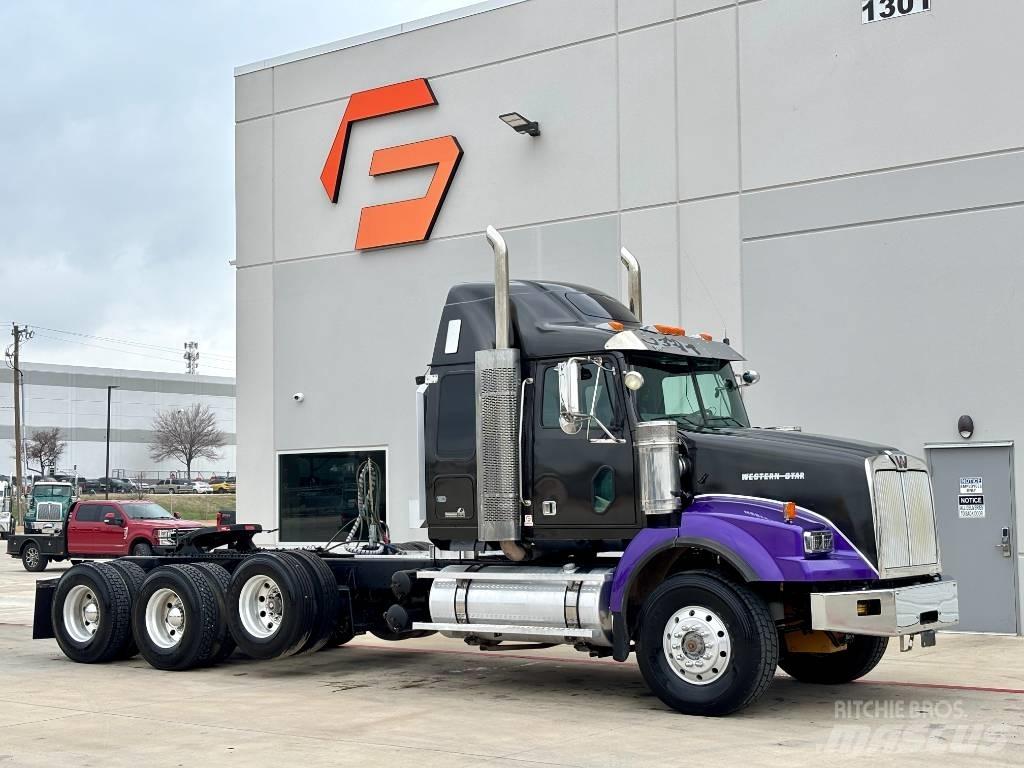 Western Star 4900 وحدات الجر