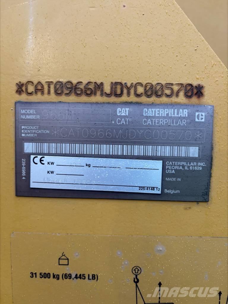 CAT 966 M لوادر بعجل
