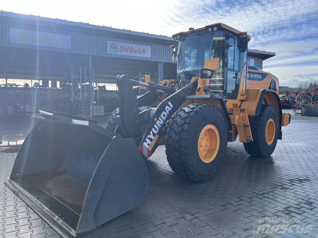 Hyundai HL940A لوادر بعجل