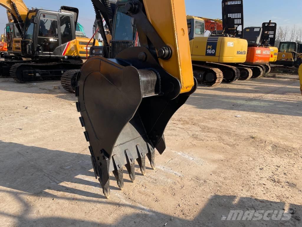 Sany SY 135 C حفارات زحافة