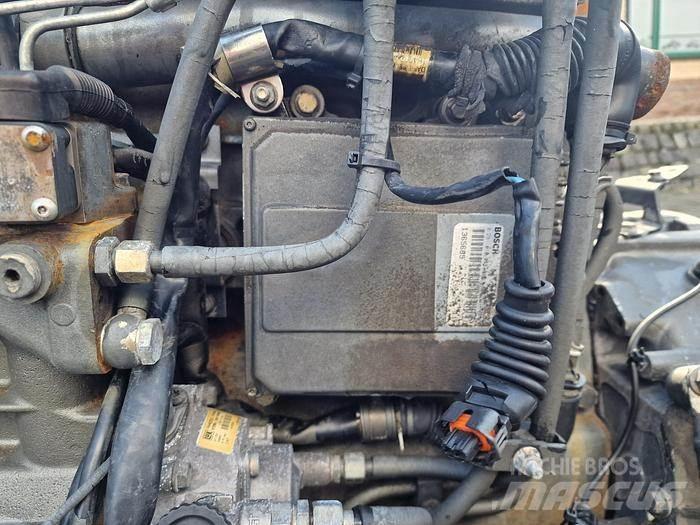 DAF XE355C1 محركات