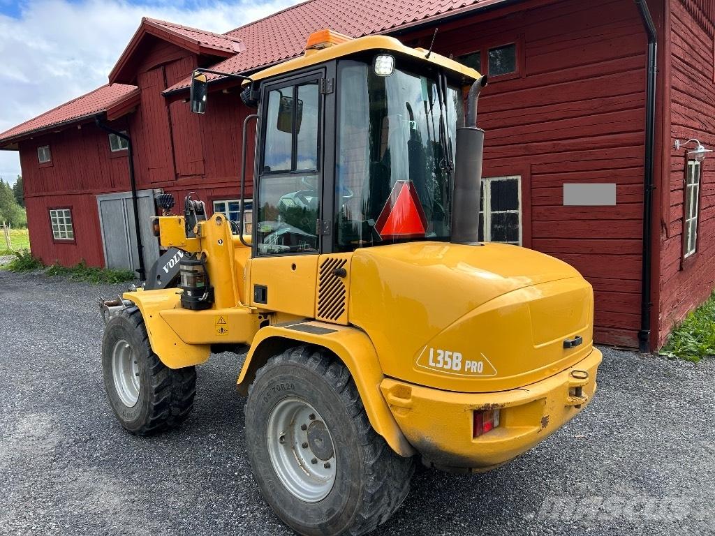 Volvo L 35 B لوادر بعجل