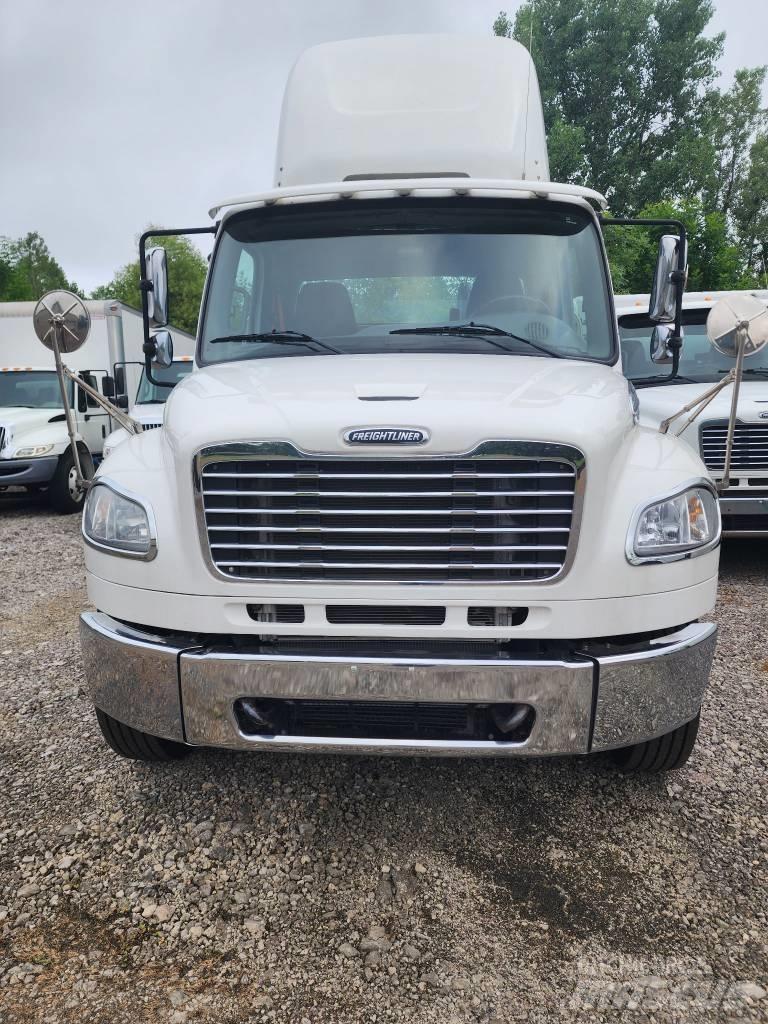 Freightliner M2 وحدات الجر