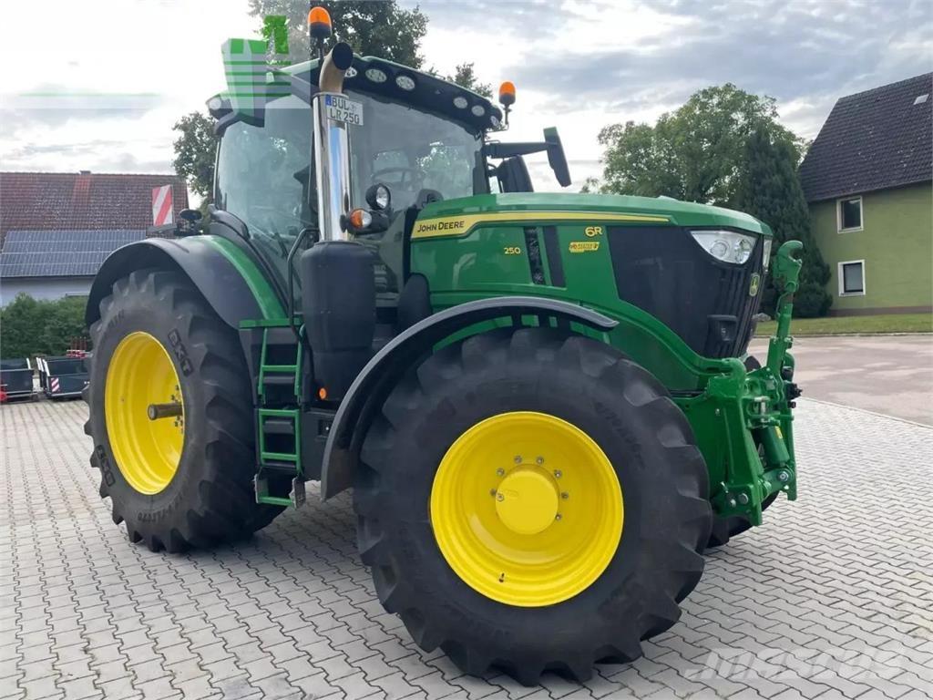 John Deere 6r 250 الجرارات