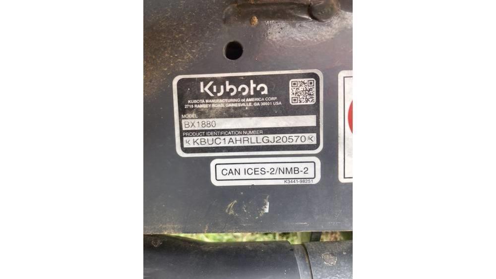 Kubota BX 1880 الجرارات