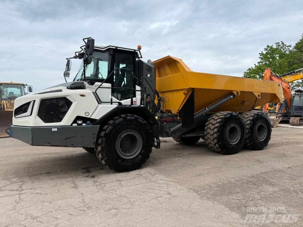 Liebherr TA 230 ساحبات مفصلية