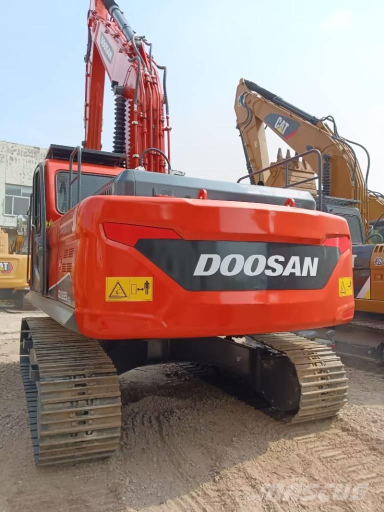 Doosan DX 225 حفارات زحافة