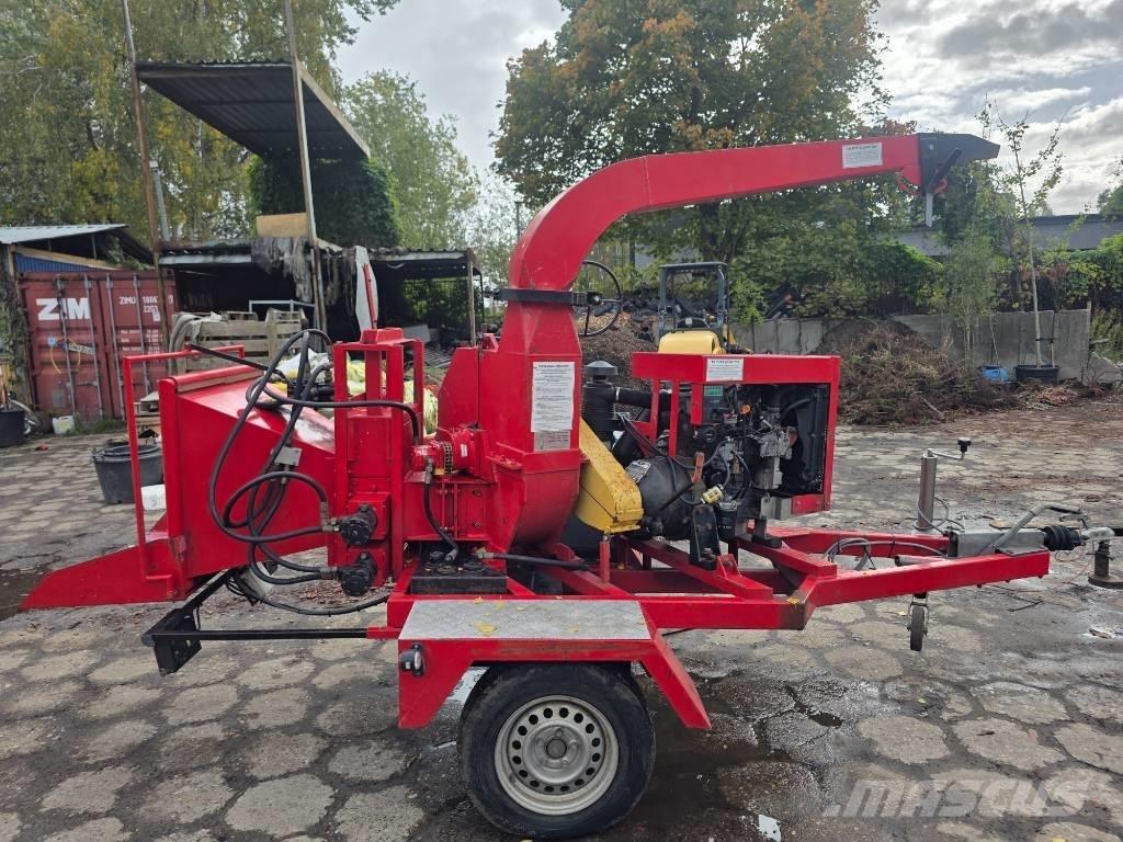 Bandit Tornado 180 ماكينات تقطيع أخشاب الحراجة