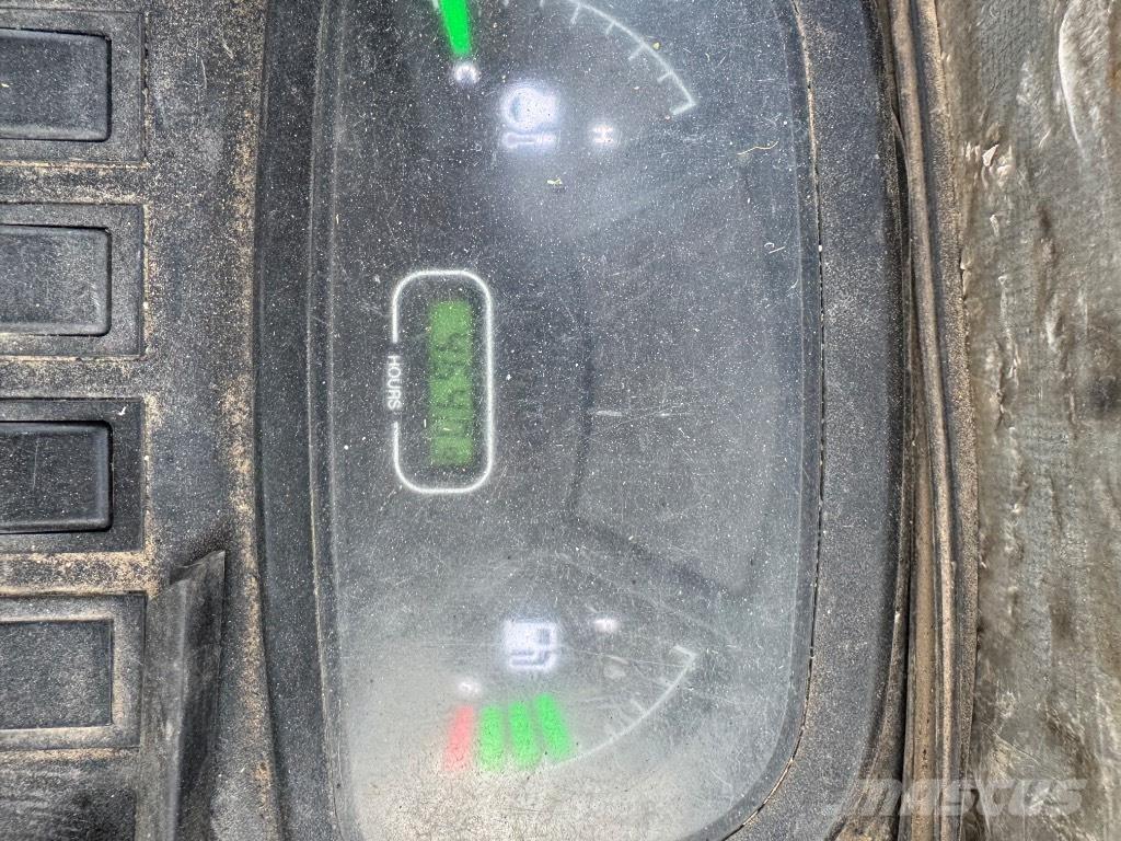 Hyundai ROBEx 27-9 حفارات صغيرة أقل من 7 طن (حفارات صغيرة)