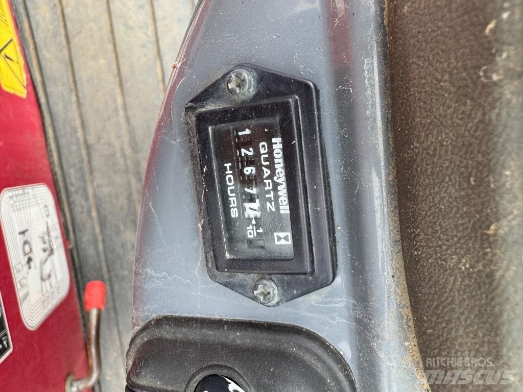 Yanmar SV08 (1D879) حفارات صغيرة أقل من 7 طن (حفارات صغيرة)